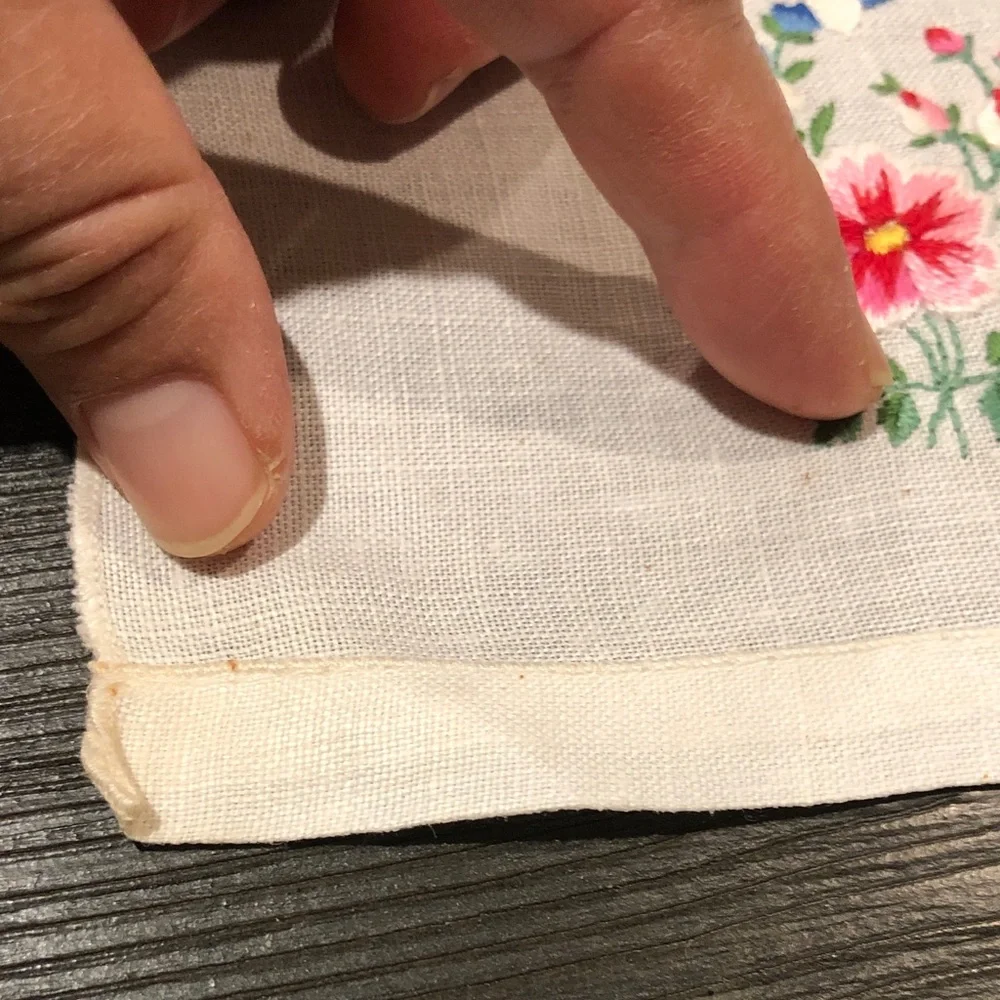 Embroidered Floral Linen Set (8)